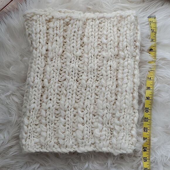 2 AEO Endless Scarves, 1 Rainbow 🌈 - Picture 2 of 11